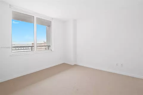 325 S Biscayne Blvd #3924, Miami, FL 33131 photo 18