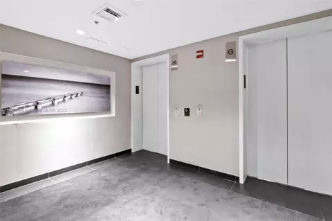 325 S Biscayne Blvd #3924, Miami, FL 33131 photo 24
