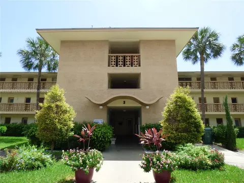 17050 NE 14th Ave #205, North Miami Beach, FL 33162