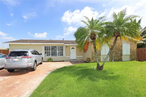 13611 SW 73rd St, Miami, FL 33183