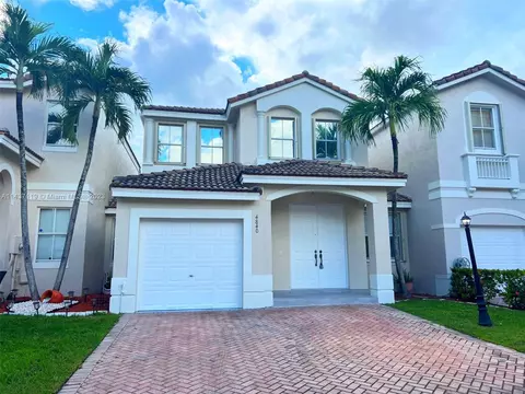 4840 NW 108th Pl, Doral, FL 33178