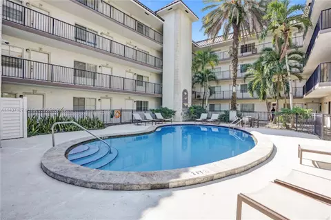 924 SE 2nd St #22/304, Fort Lauderdale, FL 33301