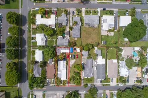 42 SE 10th Ter, Dania Beach, FL 33004