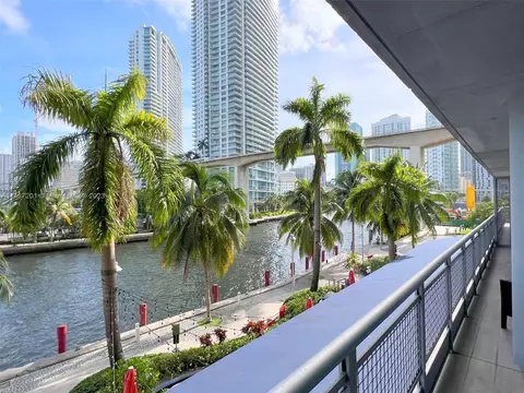 690 SW 1st Ct #305, Miami, FL 33130