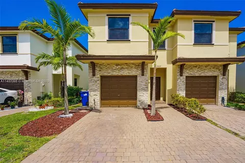25137 SW 107th Ct, Homestead, FL 33032