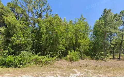 519-521 Meadow Rd, Lehigh Acres, FL 33973