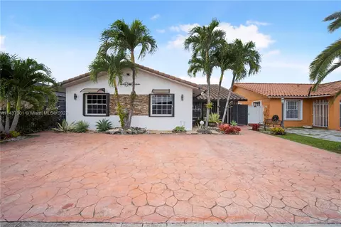 13795 SW 14th St, Miami, FL 33184
