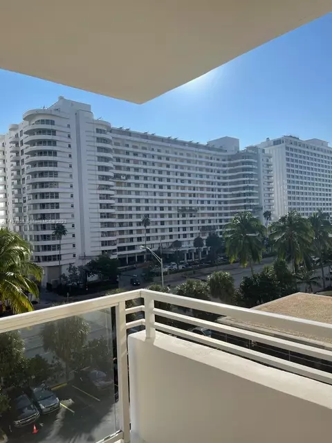 5600 Collins Ave #6U, Miami Beach, FL 33140