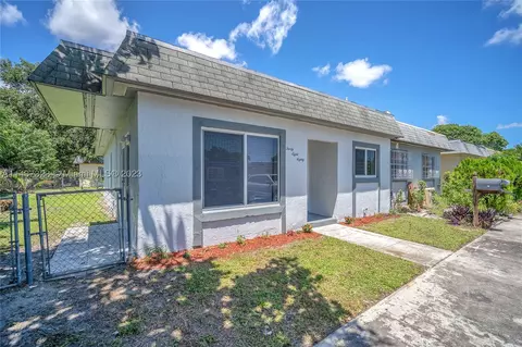 3880 NW 207th St Rd, Miami Gardens, FL 33055
