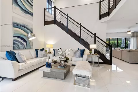 8836 NW 154th Ter, Miami Lakes, FL 33018