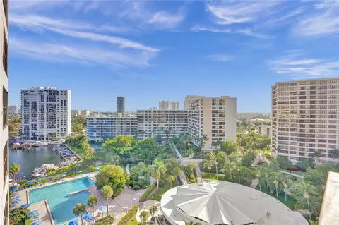 2500 Parkview Dr #1420, Hallandale Beach, FL 33009