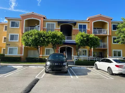 21000 SW 87 Ave #204, Cutler Bay, FL 33189