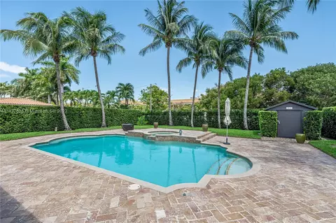 9121 NW 177th Ter, Hialeah, FL 33018