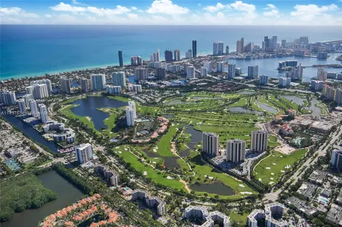 19501 W Country Club Dr #2608, Aventura, FL 33180
