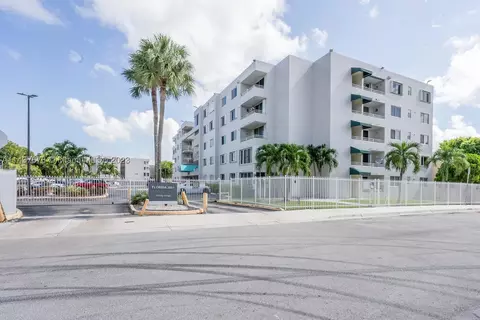 11715 SW 18th St #403, Miami, FL 33175