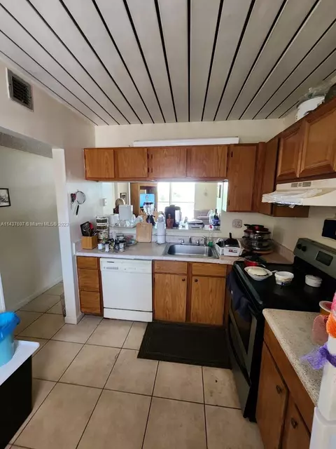 19805 SW 114th Ave #317, Miami, FL 33157