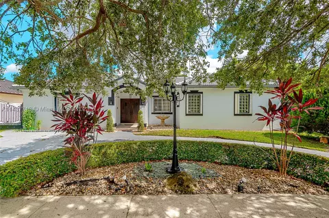 8843 NW 177th Ter, Hialeah, FL 33018