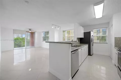 19999 E Country Club Dr #1307, Aventura, FL 33180