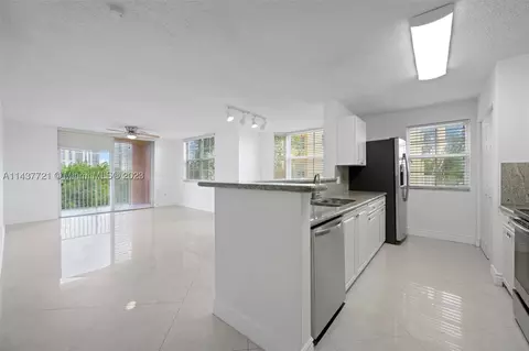 19999 E Country Club Dr #1307, Aventura, FL 33180