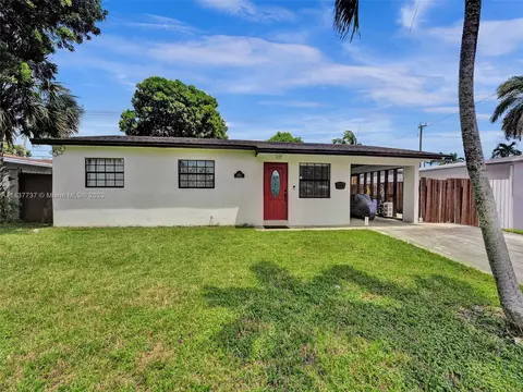 6761 Allen St, Hollywood, FL 33024