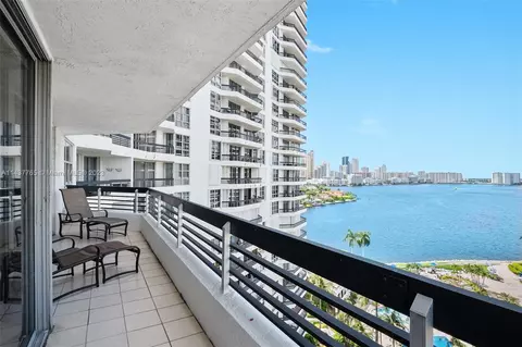 19195 Mystic Pointe Dr #1405, Aventura, FL 33180
