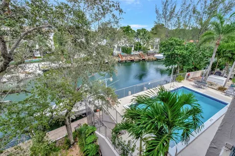5201 Orduna Dr #14, Coral Gables, FL 33146
