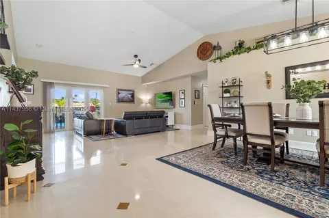 6643 NW 48th St, Coral Springs, FL 33067