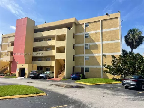 9190 Fontainebleau Blvd #204, Miami, FL 33172