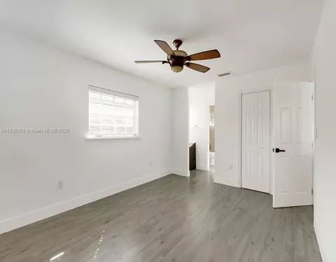 2685 W 70th Pl, Hialeah, FL 33016 photo 15
