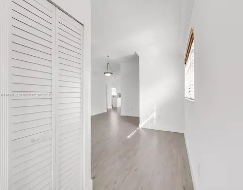 2685 W 70th Pl, Hialeah, FL 33016 photo 4