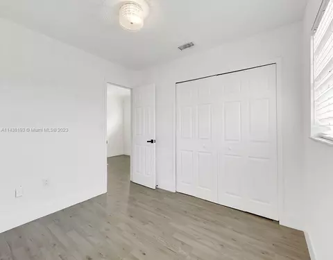 2685 W 70th Pl, Hialeah, FL 33016 photo 11