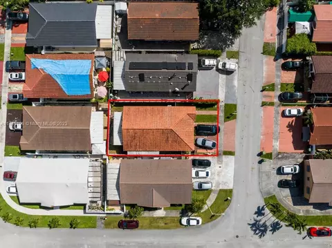 2685 W 70th Pl, Hialeah, FL 33016 photo 28