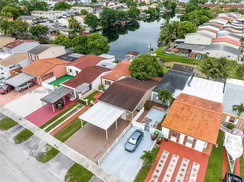 1486 W 72nd St, Hialeah, FL 33014