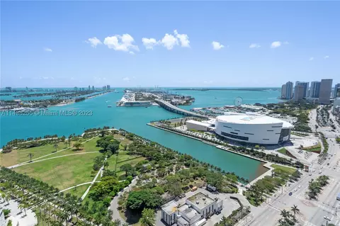 1040 Biscayne Blvd #3402, Miami, FL 33132
