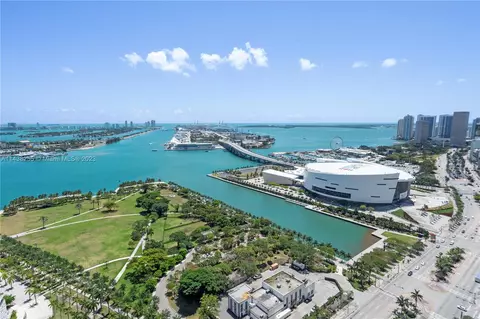 1040 Biscayne Blvd #3402, Miami, FL 33132