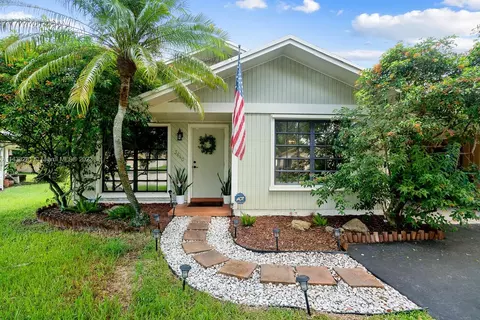 3640 E Bell Dr #81, Davie, FL 33328