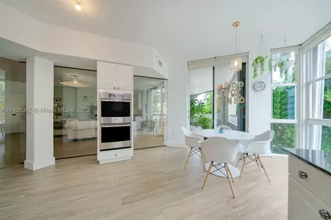 731 Crandon Blvd #308, Key Biscayne, FL 33149
