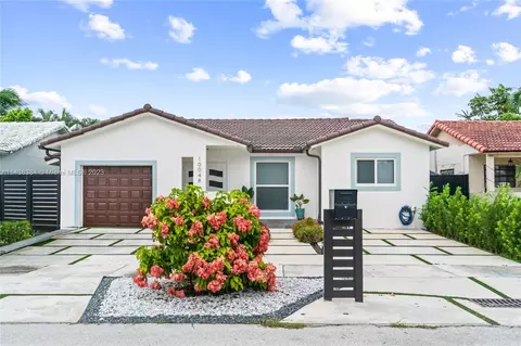 10048 NW 129th Ter, Hialeah Gardens, FL 33018