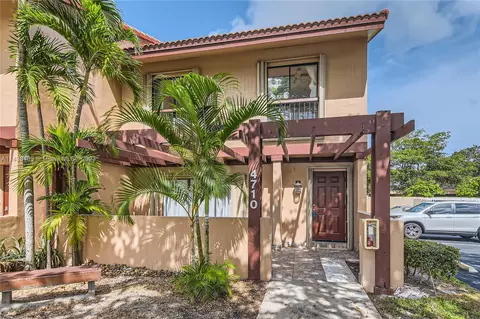 4710 Sheridan St #7, Hollywood, FL 33021
