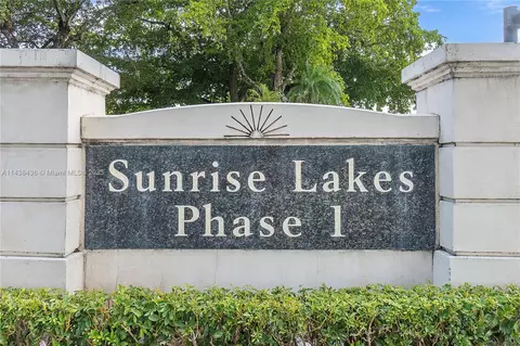 2950 W Sunrise Lakes Dr #307, Sunrise, FL 33322