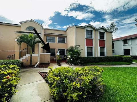 11884 NW 11th St #11884, Pembroke Pines, FL 33026