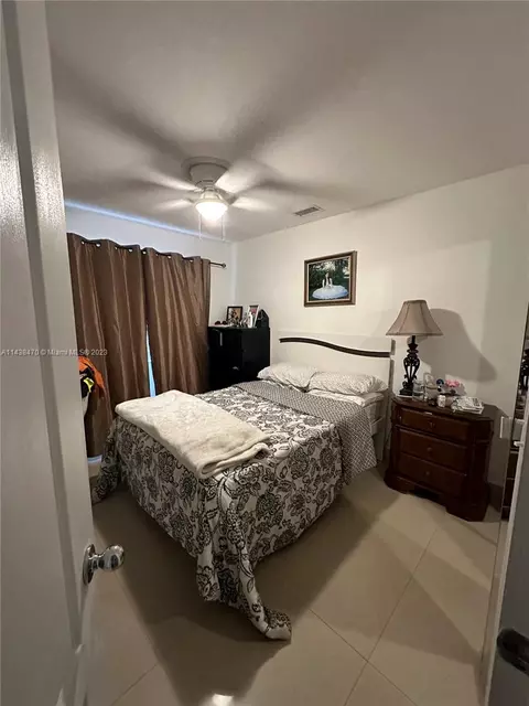 Undisclosed, Hialeah, FL 33015 photo 3