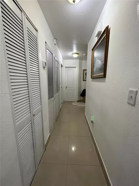 Undisclosed, Hialeah, FL 33015 photo 2