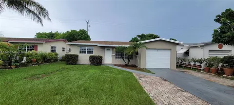 872 SW 62nd Ave, North Lauderdale, FL 33068