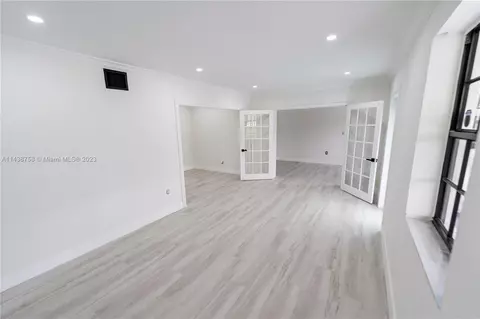 170 E 43rd St, Hialeah, FL 33013 photo 5