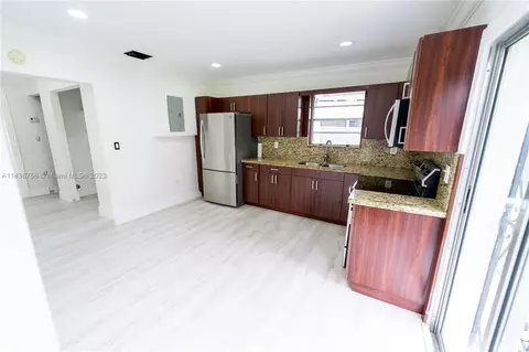 170 E 43rd St, Hialeah, FL 33013 photo 8