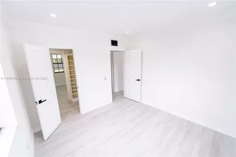 170 E 43rd St, Hialeah, FL 33013 photo 10