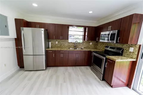170 E 43rd St, Hialeah, FL 33013 photo 7