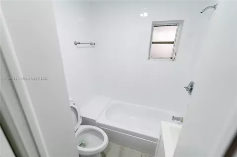 170 E 43rd St, Hialeah, FL 33013 photo 17