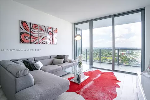 121 NE 34th St #3111, Miami, FL 33137